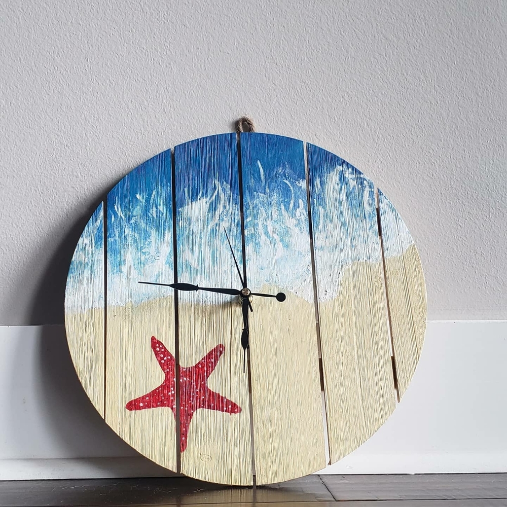 Beach clock